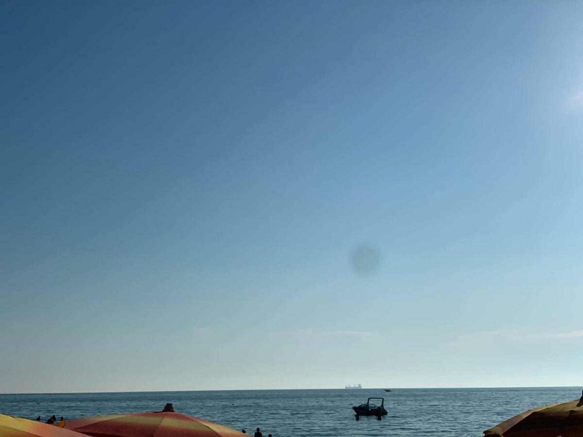 Gzim'S Apartment Durres Luaran gambar